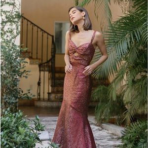 ML Monique Lhuillier Red Metallic High Low Trumpet Gown Formal Dress Size 16